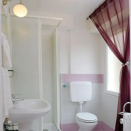 Gregorius Close To St. Peter's Bed & Breakfast Rome